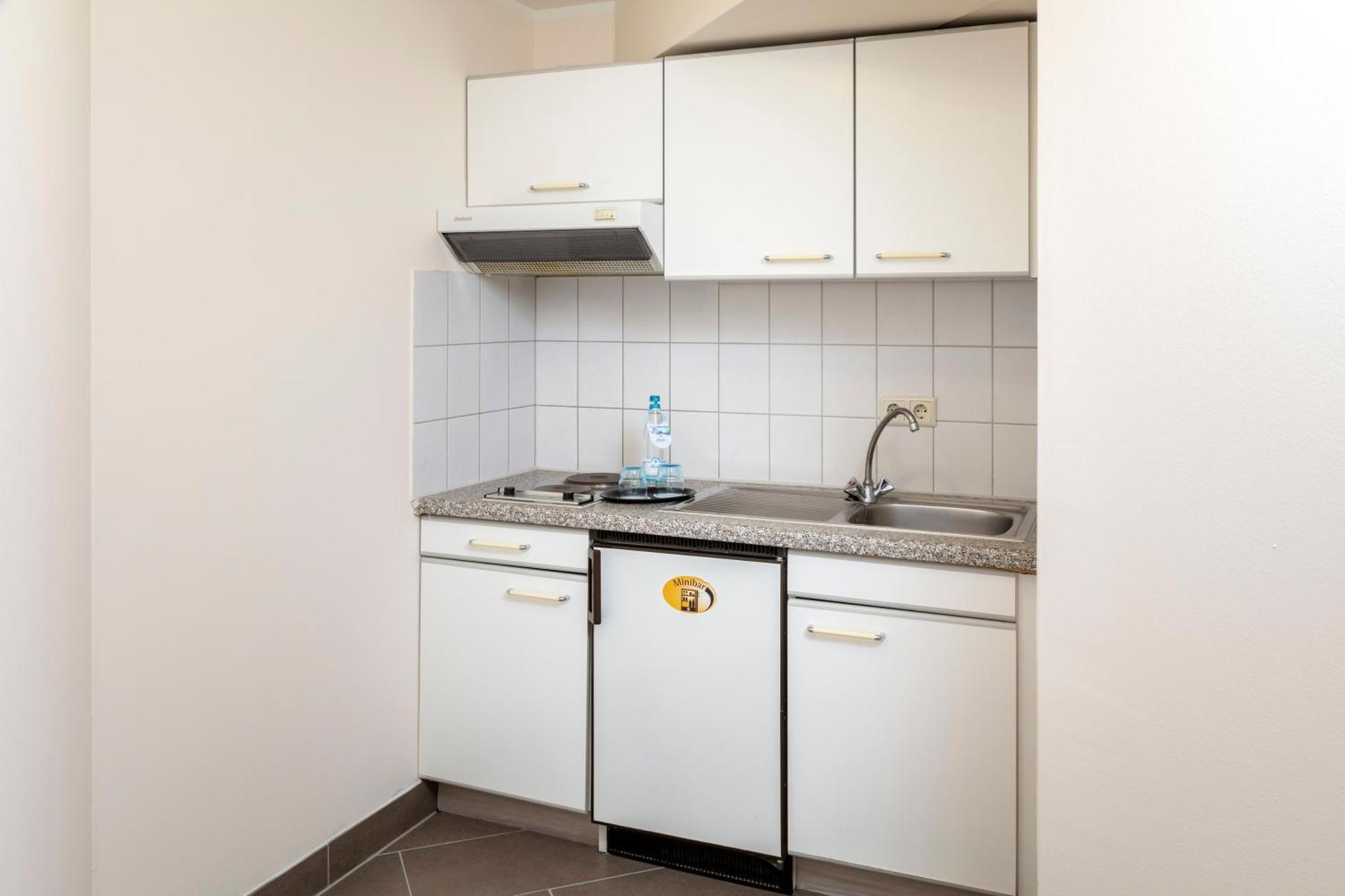 Maximilian Hotel & Apartments Weil Am Rhein / Basel Quarto foto